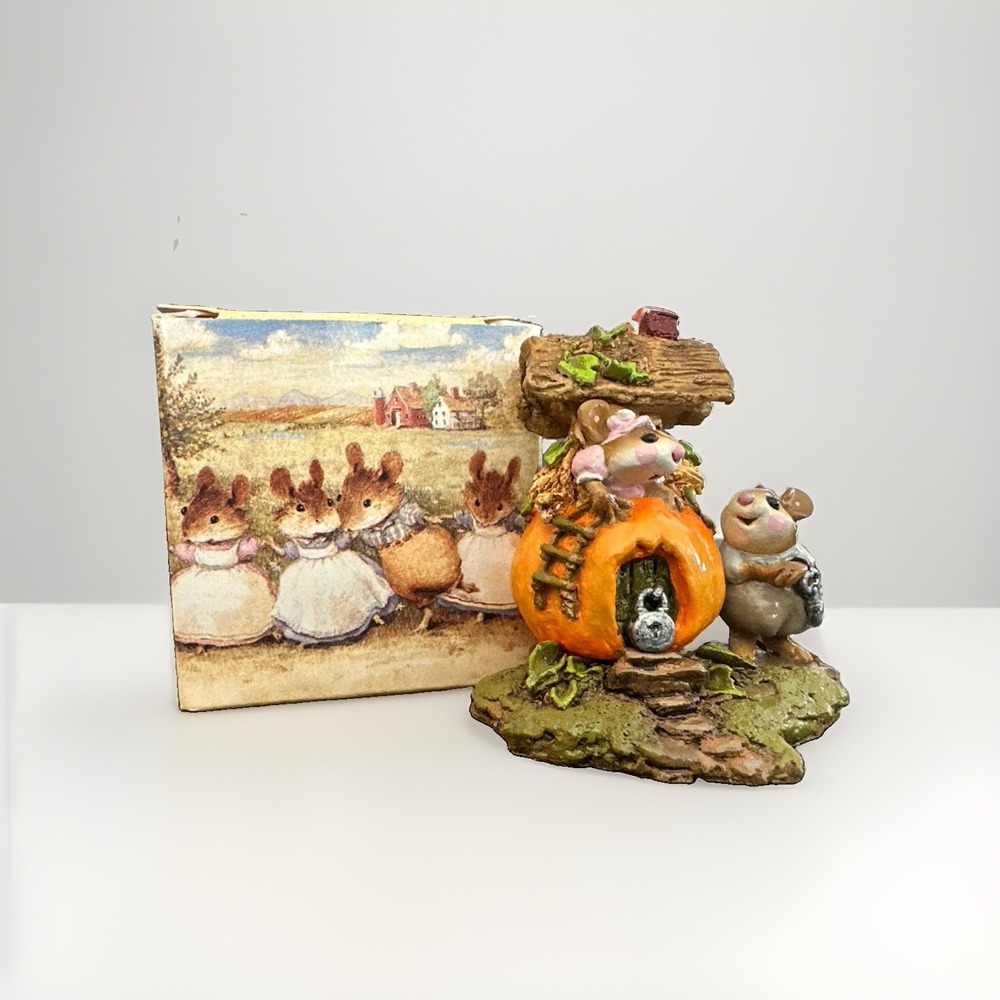 Wee Forest Folk M-190 Peter Pumpkin Eater – Signed AP – Retired